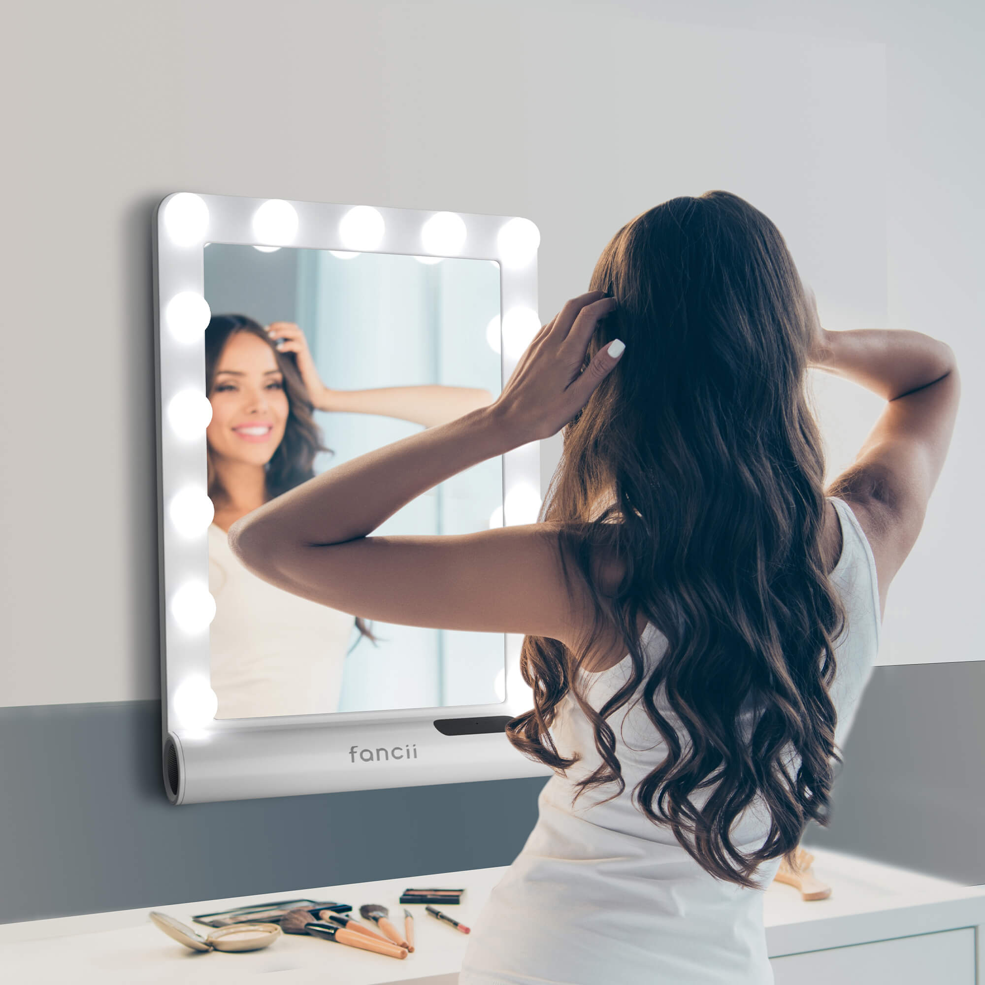Madeline Mini Hollywood Mirror